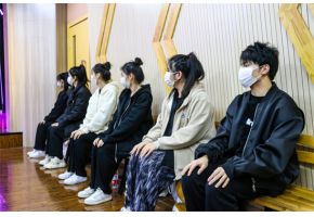 黄色日小逼逼视频看看"北音附中高三表演专业阶段性考试"